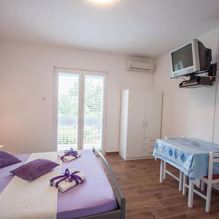 Apartments Srijemsi مْليني الغرفة الصورة