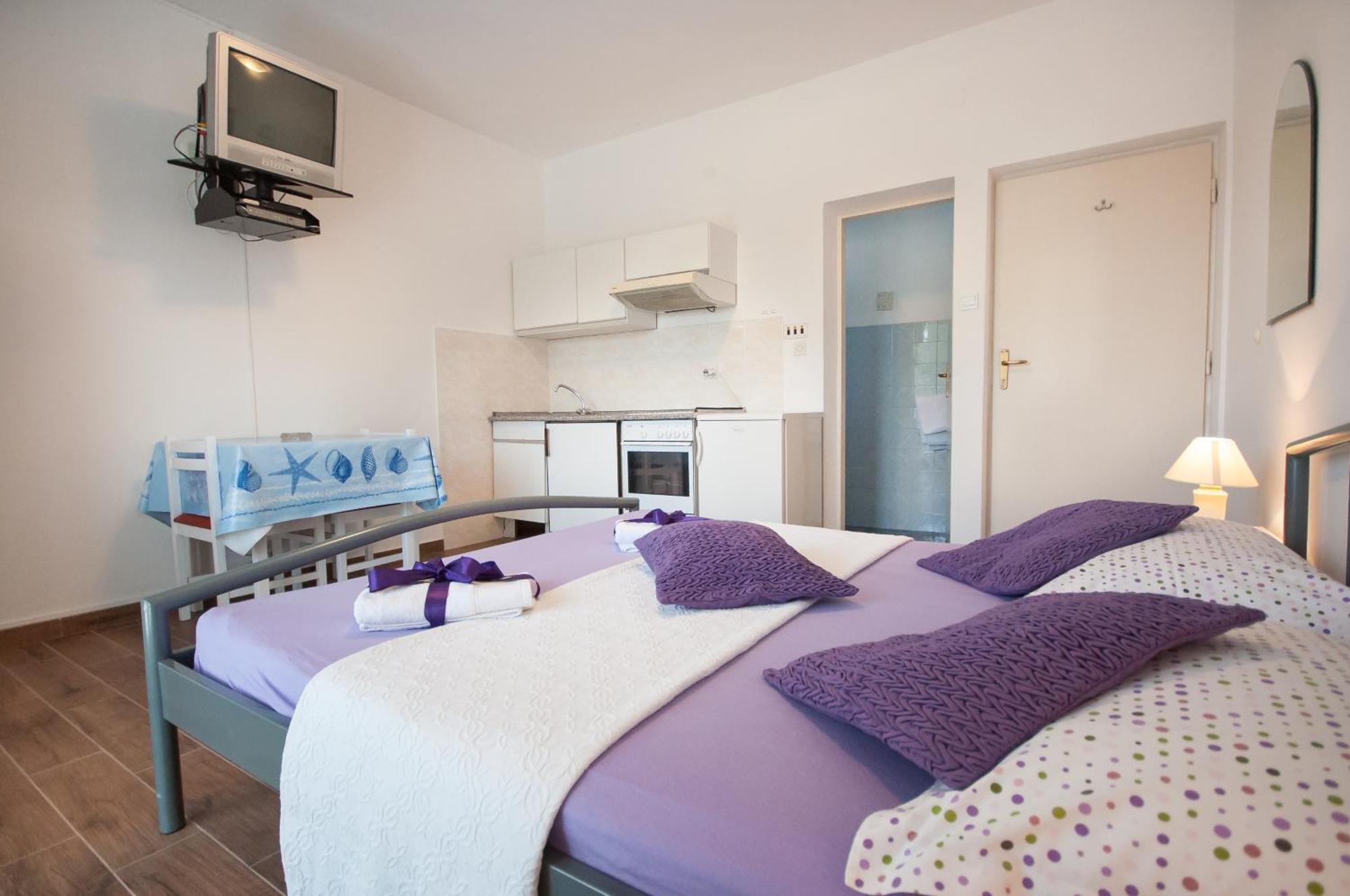 Apartments Srijemsi مْليني الغرفة الصورة