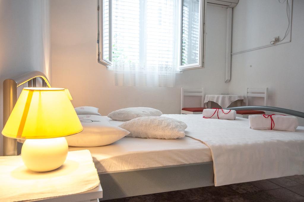 Apartments Srijemsi مْليني الغرفة الصورة