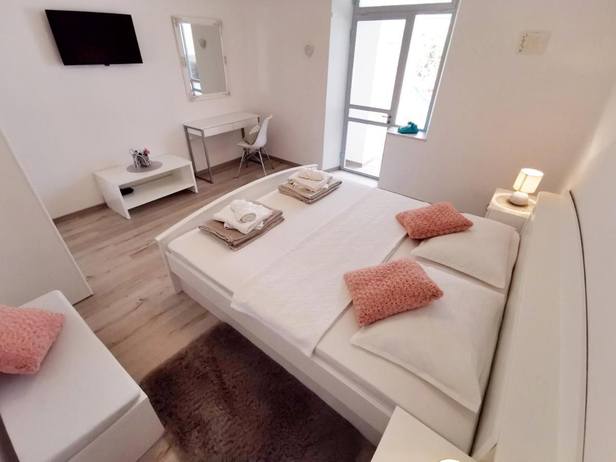 Apartments Srijemsi مْليني المظهر الخارجي الصورة